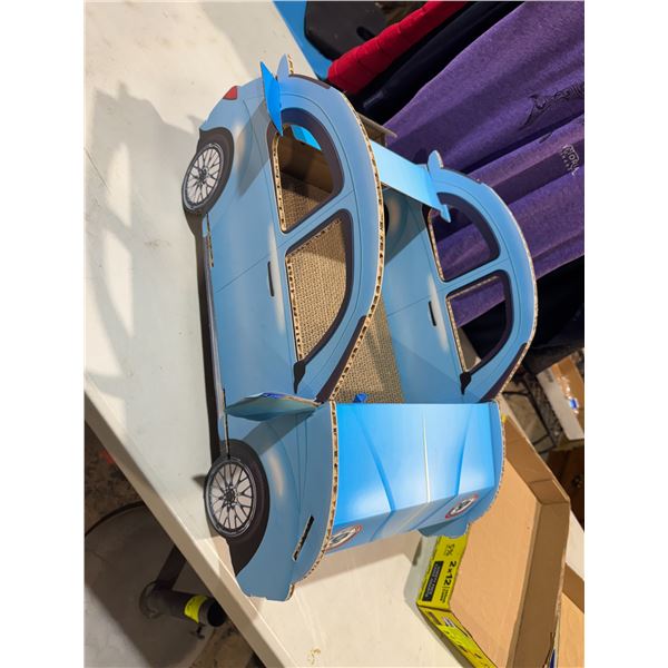 CAT Car with scratch pad