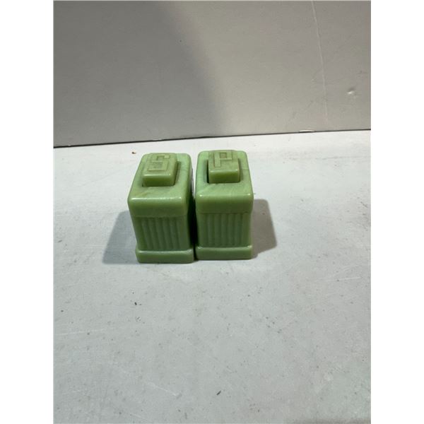 Vintage salt and pepper set