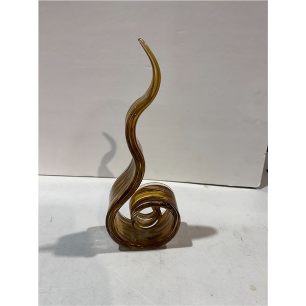 Swirl glass decor