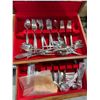 Image 2 : Flatware in case