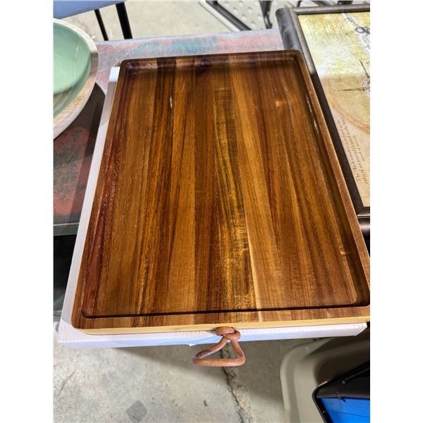 Tray