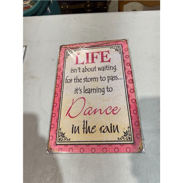 Tin sign