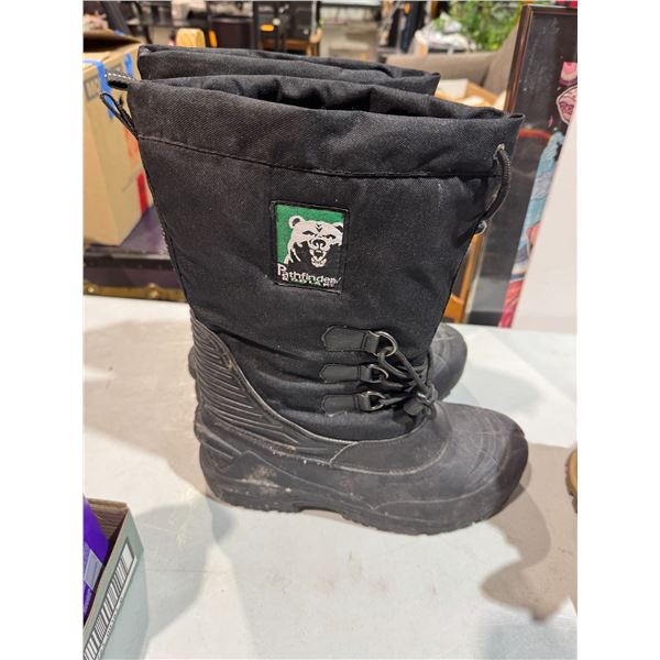 Boots size 11