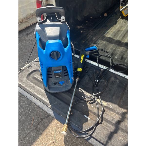 1800 W Electric Pressure Washer -- Works!