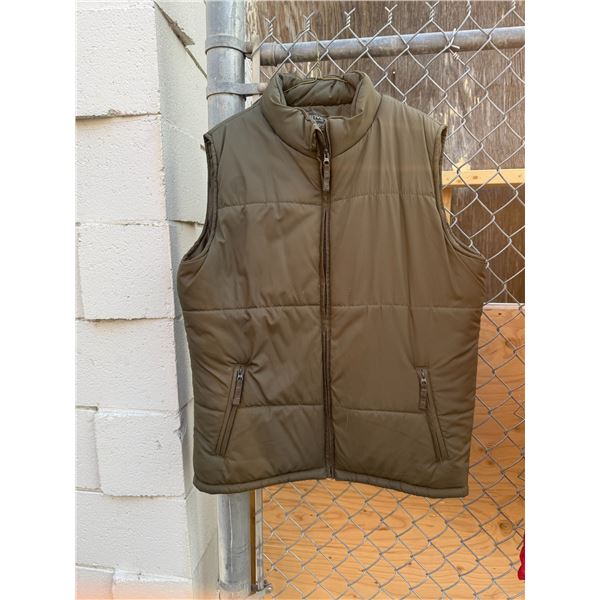 Denver Hayes size large vest