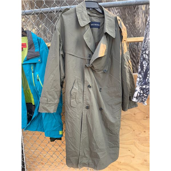 Austin Reid coat size not shown