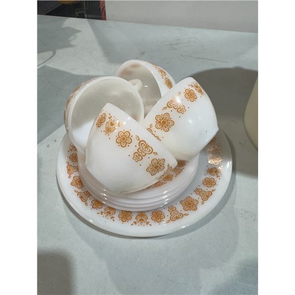 Vintage dishes