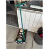 Image 1 : Gardening items