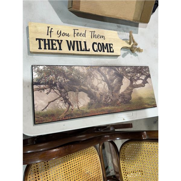 Wall decor