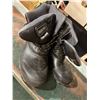 Image 1 : Boots size 10