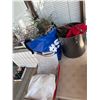 Image 1 : Christmas decor