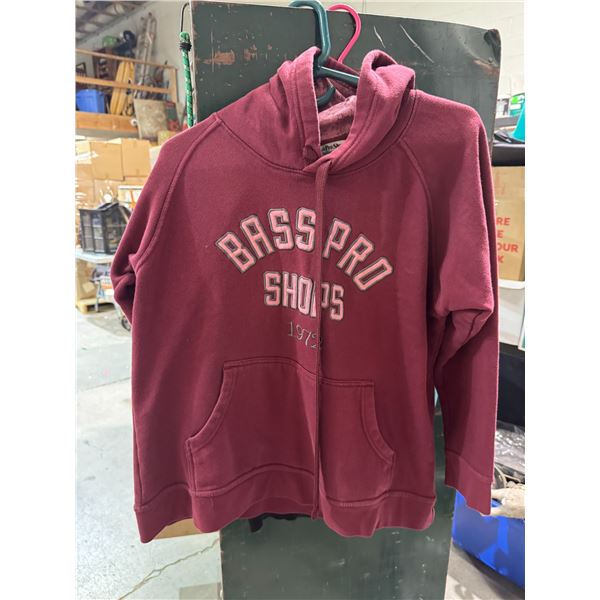 Bass pro shop says size large