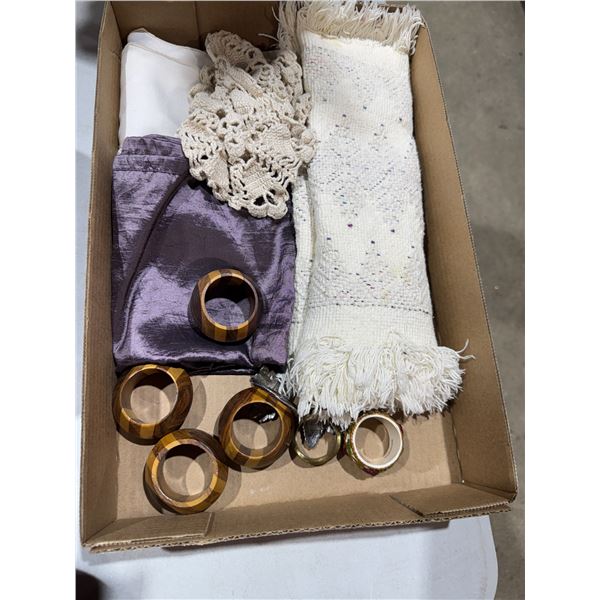 napkin rings and napkins