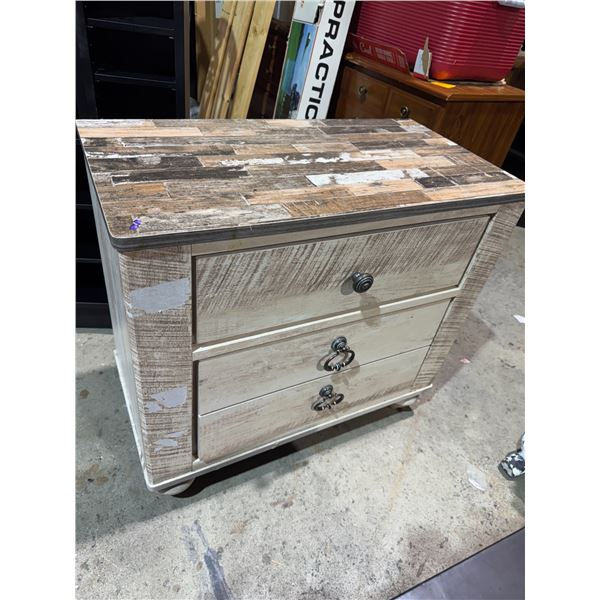 Rustic cabinet with drawers