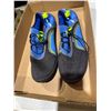 Image 1 : Speedo men's large water shoes