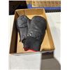 Image 1 : Leather mitts size large
