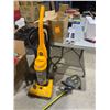 Image 1 : Dirt devil vacuum