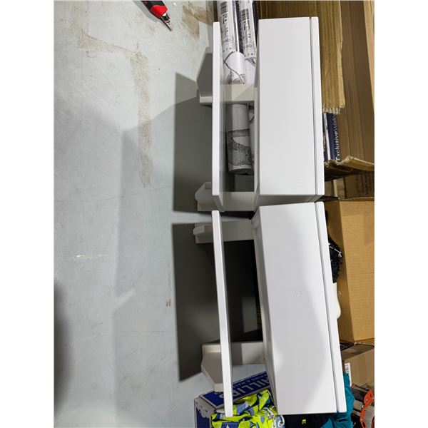 Wall shelves