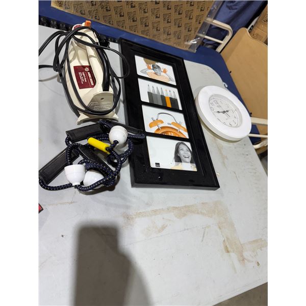 Household items, iron frame clock, etc.
