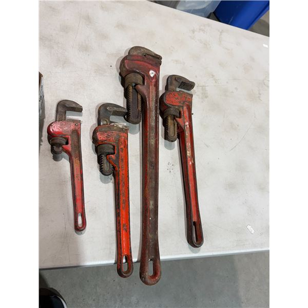 Pipe wrenches