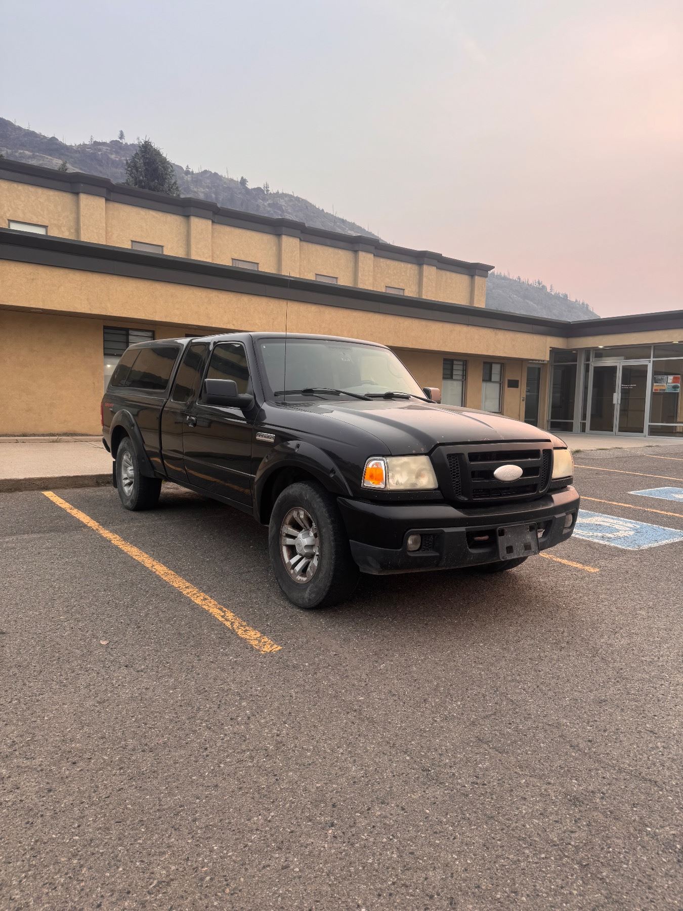 2007 Ford Ranger 4x4 sport 427,300kms