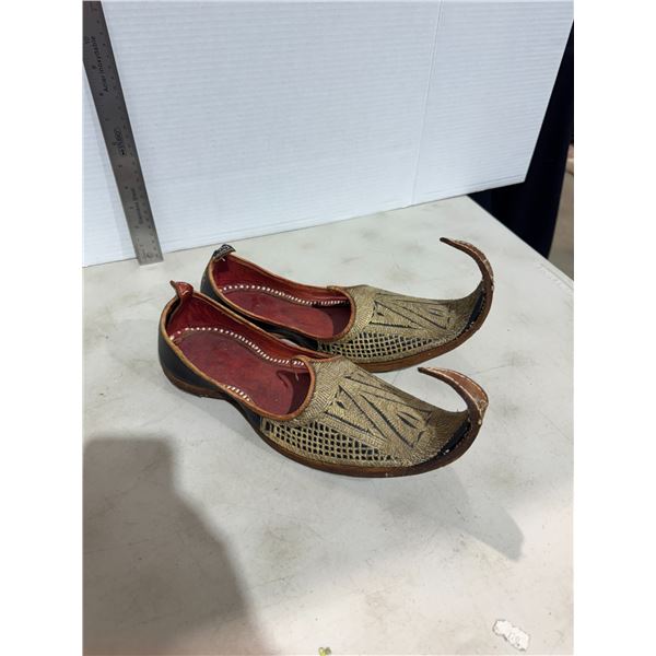 Mid east shoes