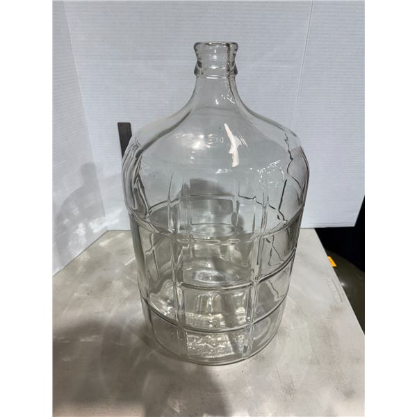 Glass jug