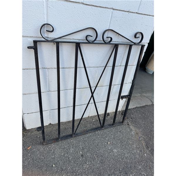 Gate
