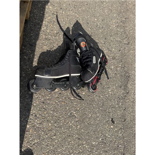 Bauer rollerblades, size 6