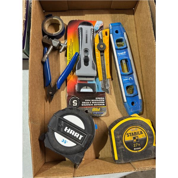 Tape measure measures level