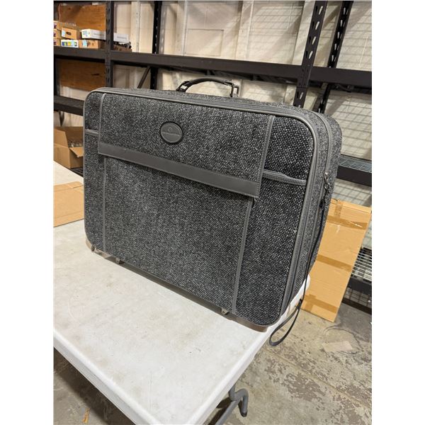 American tourist, four-wheel suitcase
