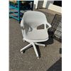 Image 1 : Office rolling chair adjustable