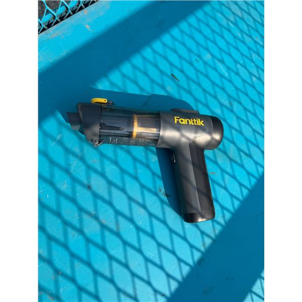 Fanttik portable mini vacuum. Works
