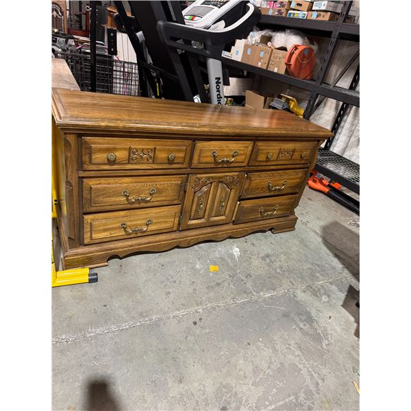 Victoriaville dresser