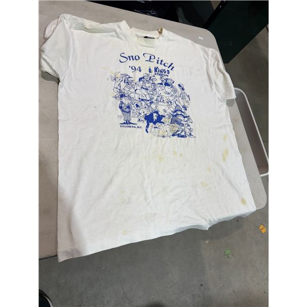 Snow pitch 94 King Stadium, Kelowna BC T-shirt XL