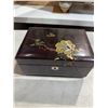Image 1 : Musical jewelry box