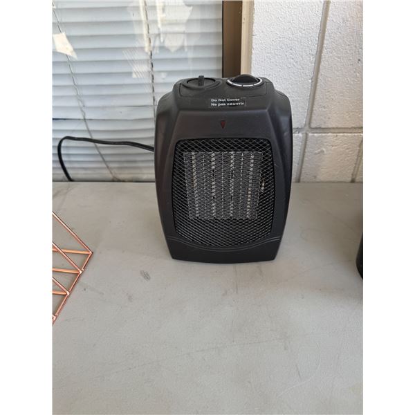 Ceramic heater