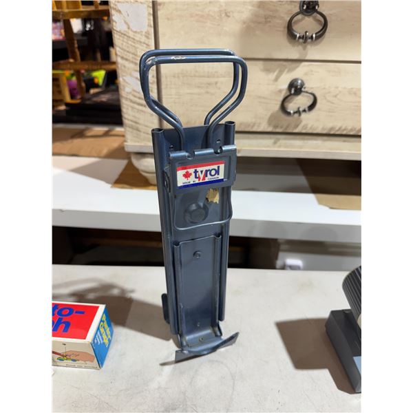 Vintage ski boot holder