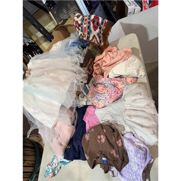 Girls clothing size 5/6