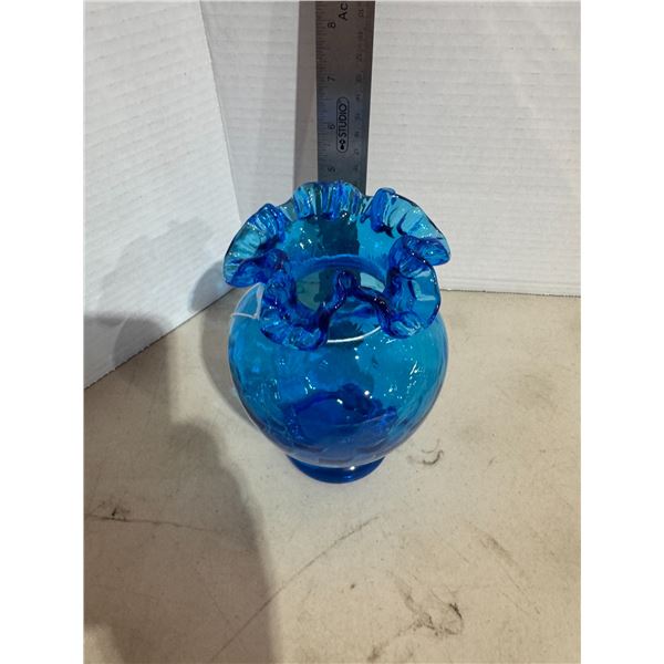 Blue Fenton ruffle diamond pattern vase