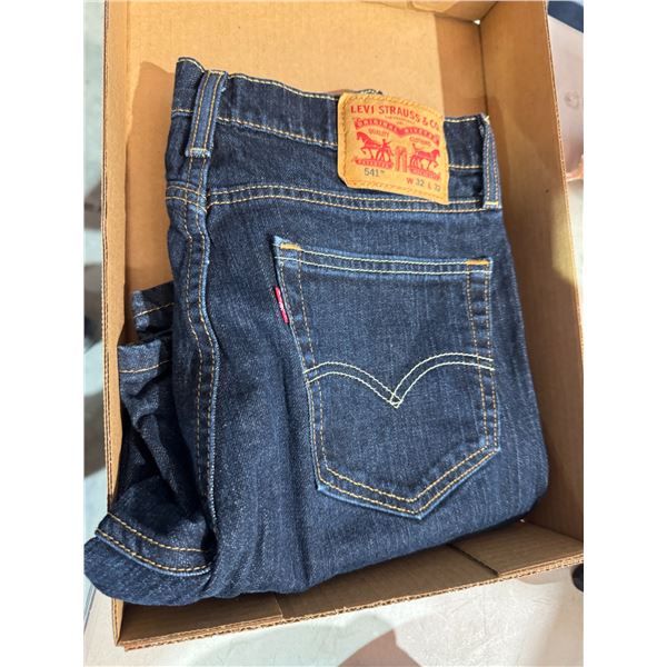 Levi's 32 x 32