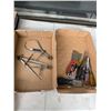 Image 1 : Chisels and measuring tools