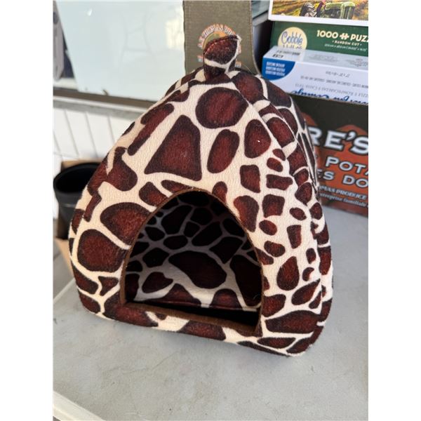 Pet house