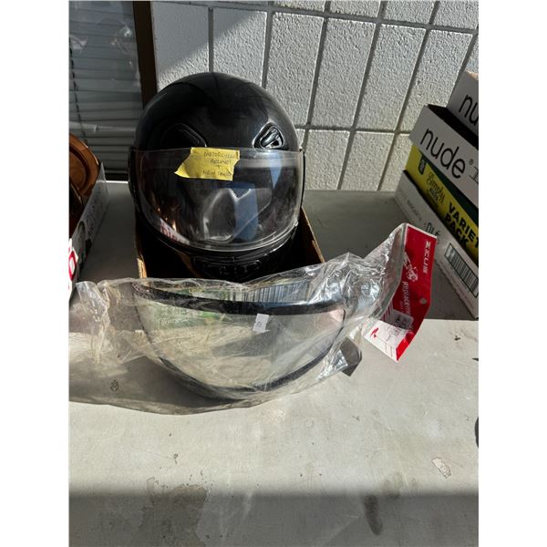 Motorcycle helmet with new shield