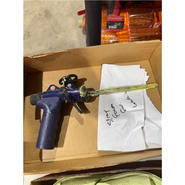 Spray foam gun
