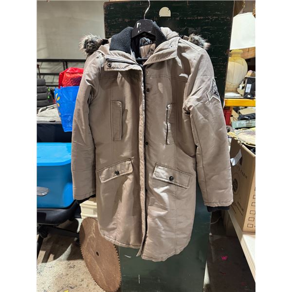 Beaver Canoe coat size small