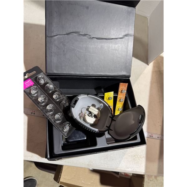 Hearing aids and batteries