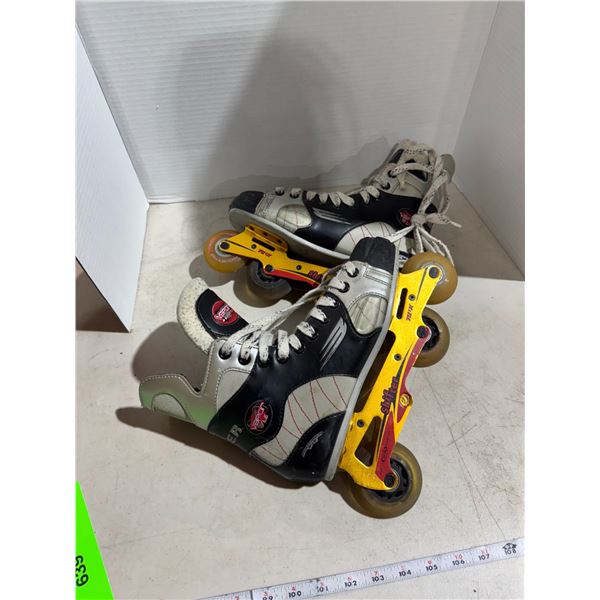 Bauer vapor roller blades, size 6