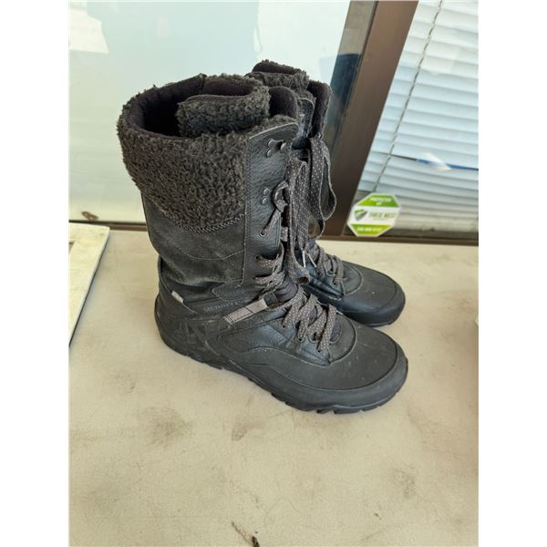 MERRELL size 10