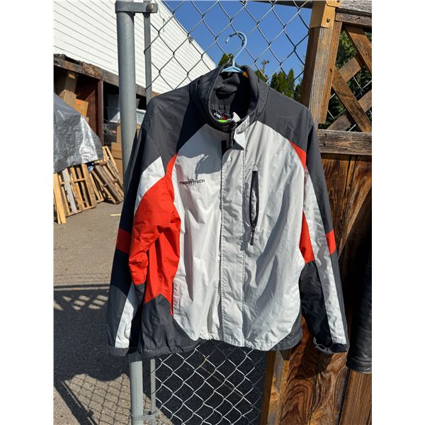 Free tech medium coat